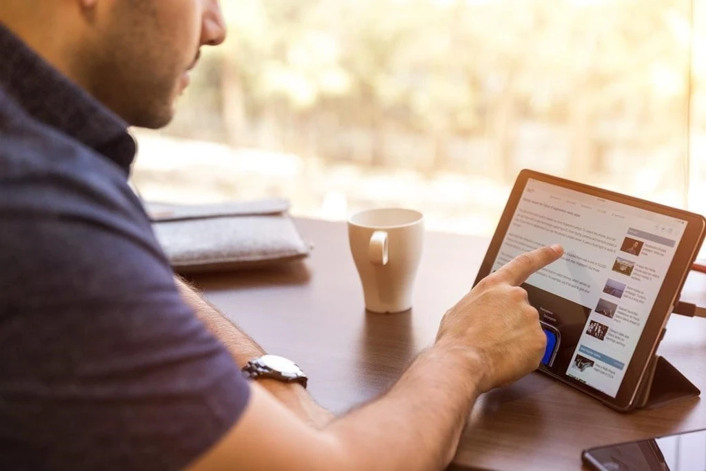 A man searching about LinkedIn connection request limits